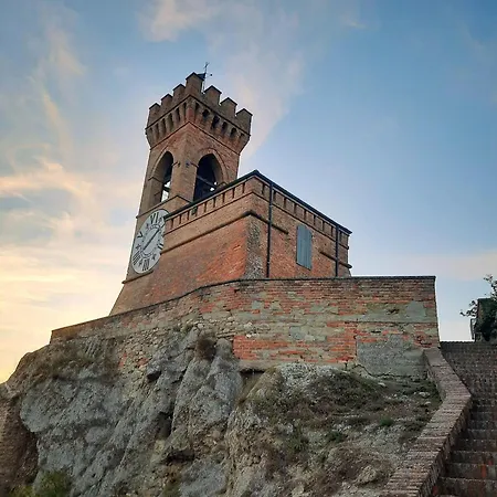 Il Custode Della Torre Villa